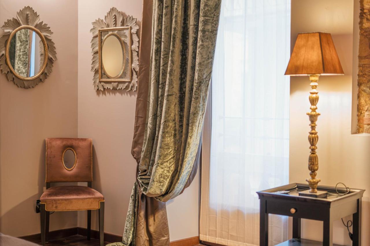 Napule...E Apartments Пескьера-дель-Гарда Экстерьер фото