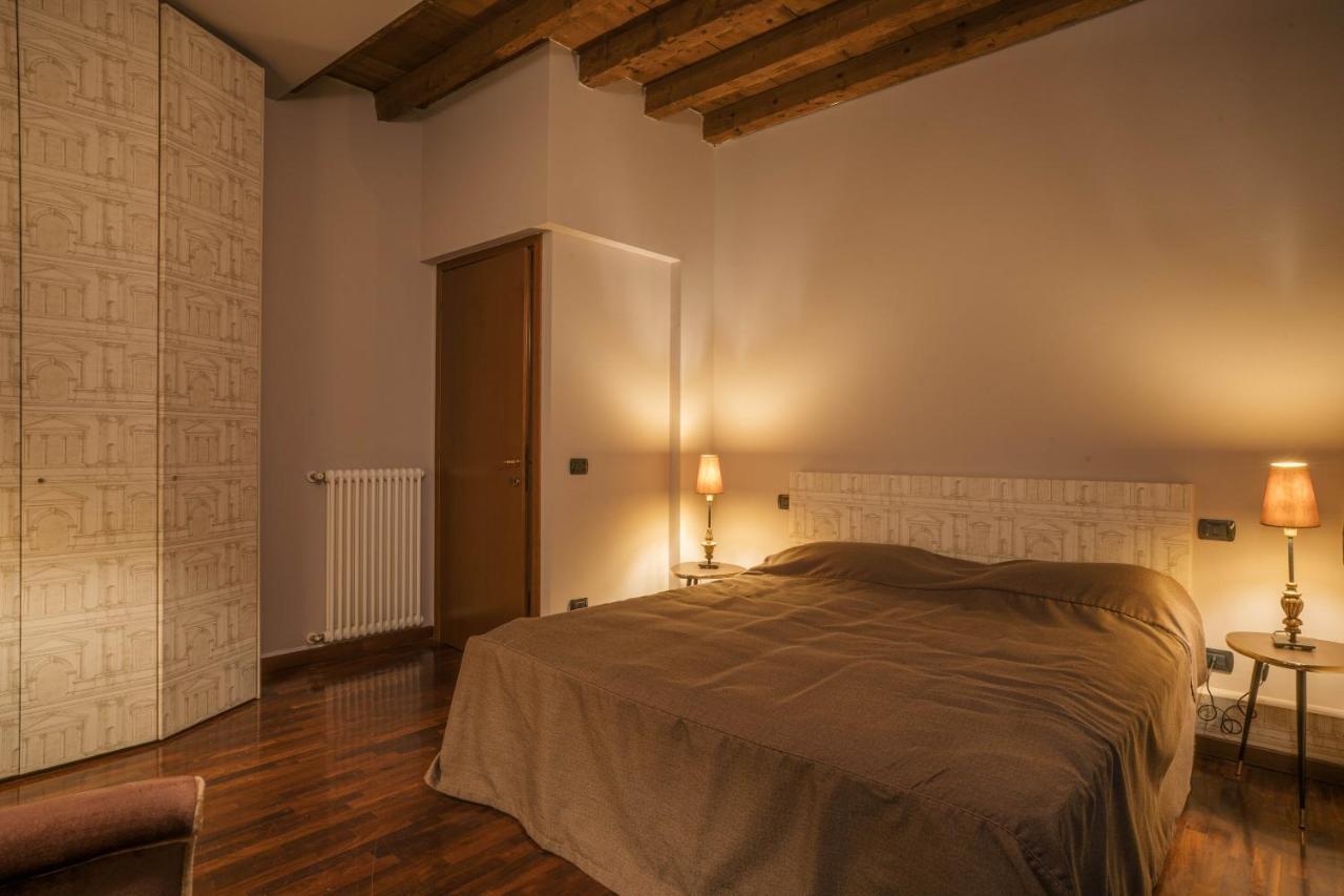 Napule...E Apartments Пескьера-дель-Гарда Экстерьер фото